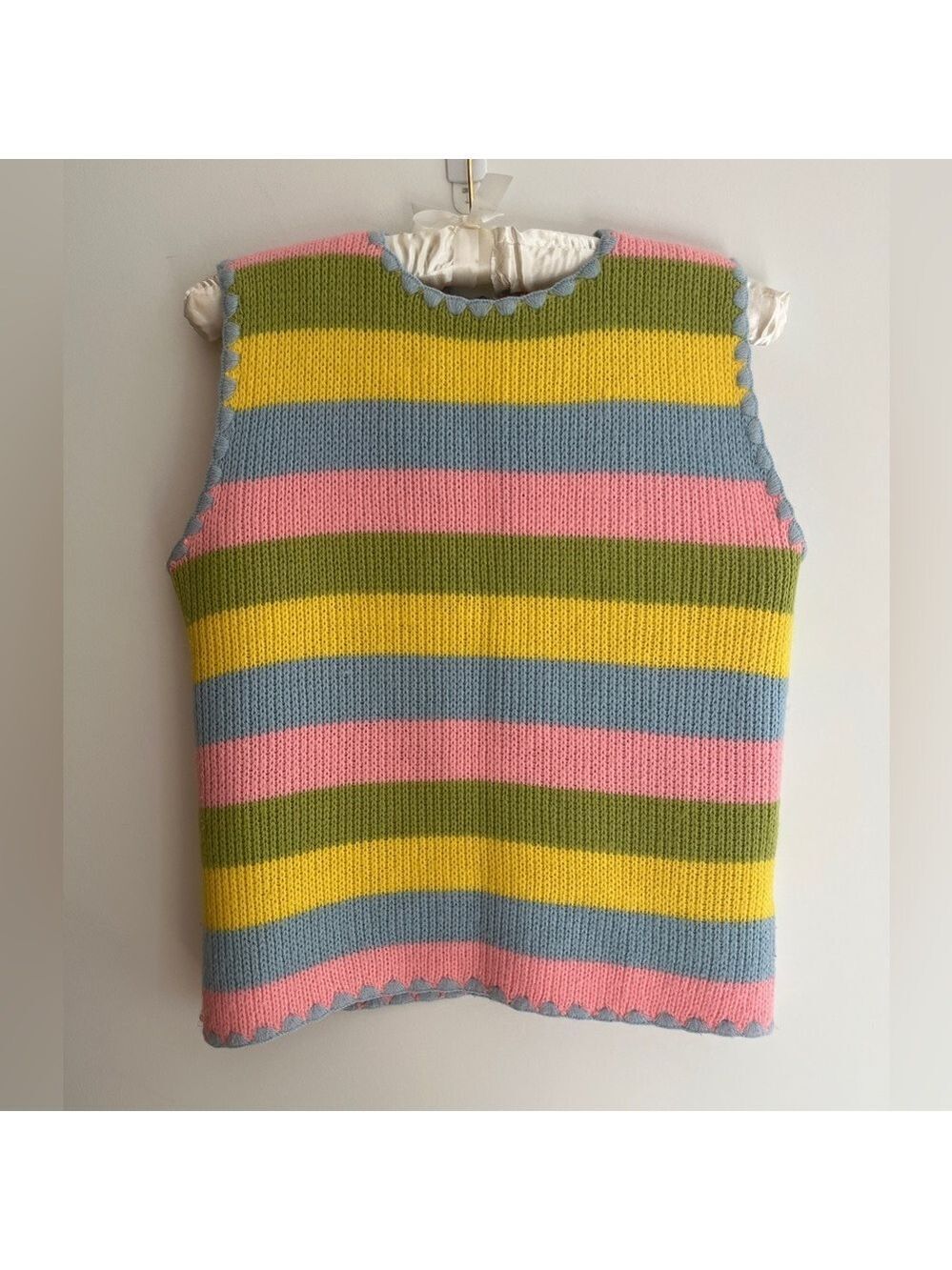 VINTAGE Knit Sleeveless Sweater Vest Stripes Back Zip Hem Detail 60's 70's Mod